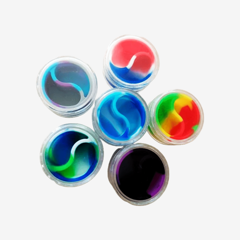 10ml Silicone Jar with Plastic Cap 100pcs in One Case by Generic – distributed by Pipe420 – wholesale silicone smoking accessories distributor Los Angeles, CA